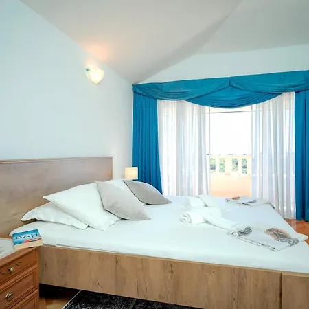 Jules Hvar Apartmán *