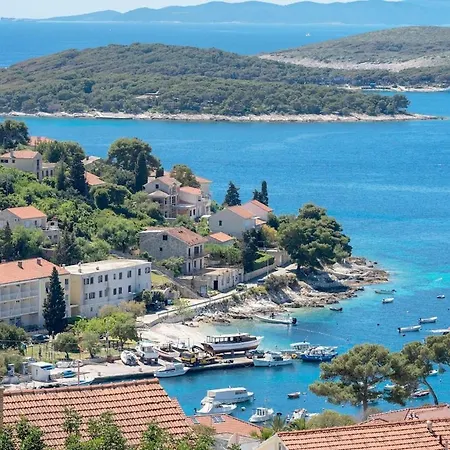 Jules Hvar * Hvar Town